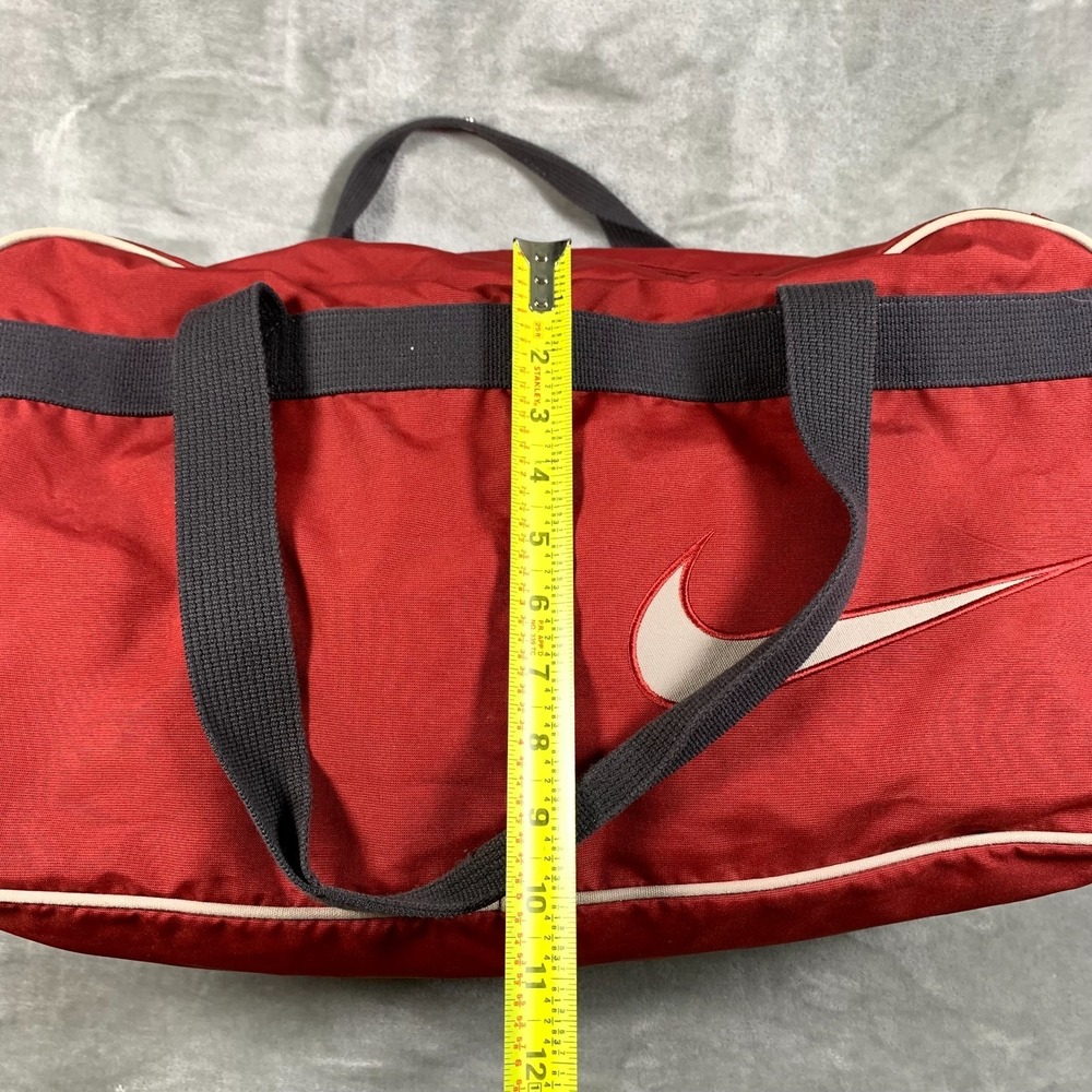Vintage Nike Duffle Bag Adjustable Strap Gym Swoosh Embroidered 90s Travel Y2K - Picture 9 of 14